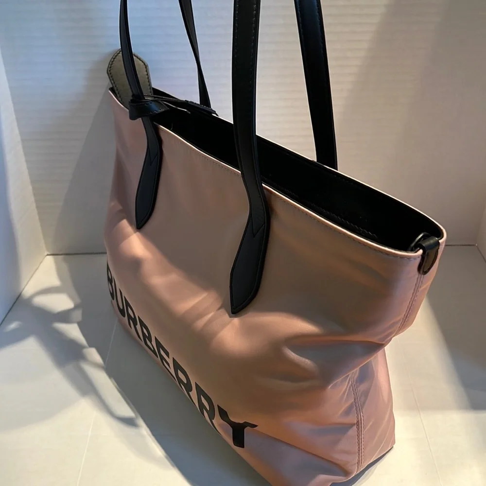 - BURBERRY Nylon Logo Small Ardwell Tote - Picture 4 of 10